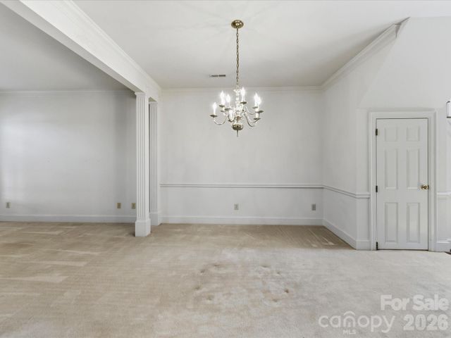 2831 Sharon View Road, Charlotte, NC 28210