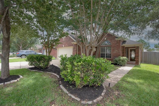 2725 Hidden Landing Drive, Pearland, TX 77584