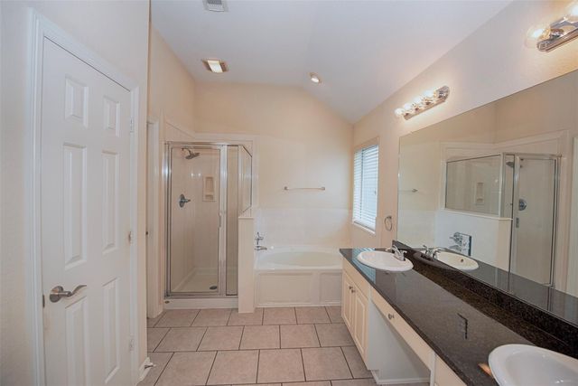 2725 Hidden Landing Drive, Pearland, TX 77584