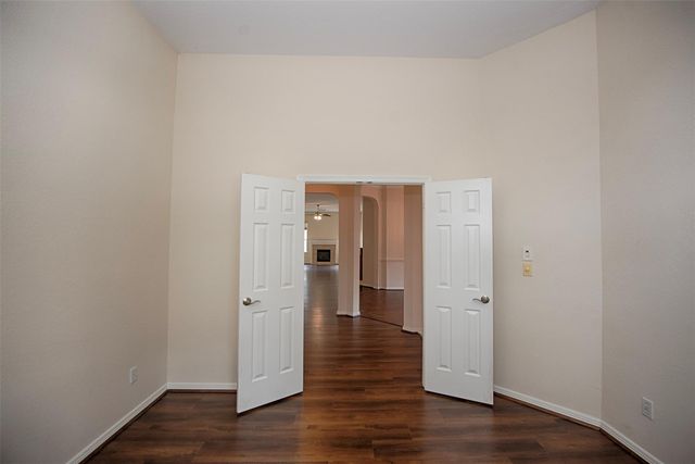2725 Hidden Landing Drive, Pearland, TX 77584