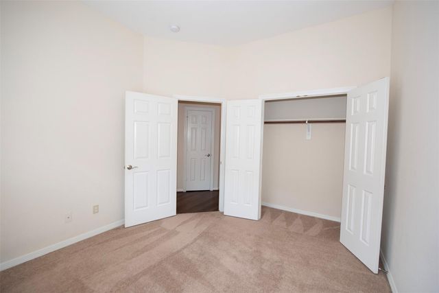 2725 Hidden Landing Drive, Pearland, TX 77584