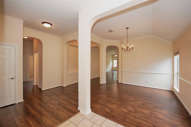 2725 Hidden Landing Drive, Pearland, TX 77584