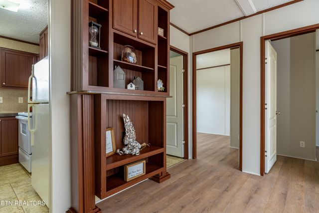 805 Park St, Sweetwater, TN 37874