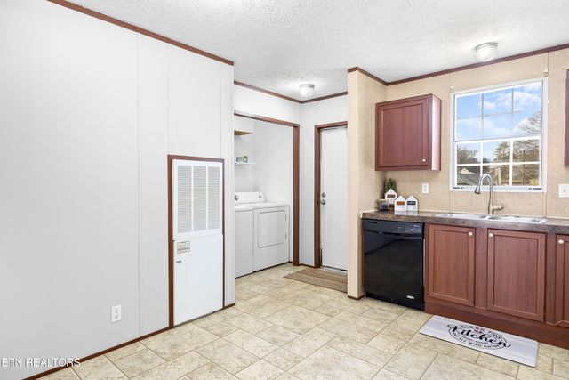 805 Park St, Sweetwater, TN 37874