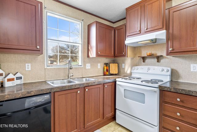 805 Park St, Sweetwater, TN 37874