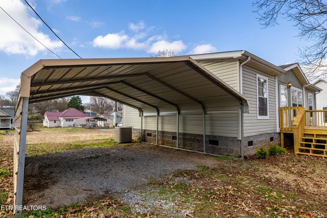 805 Park St, Sweetwater, TN 37874