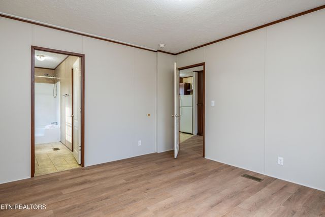 805 Park St, Sweetwater, TN 37874