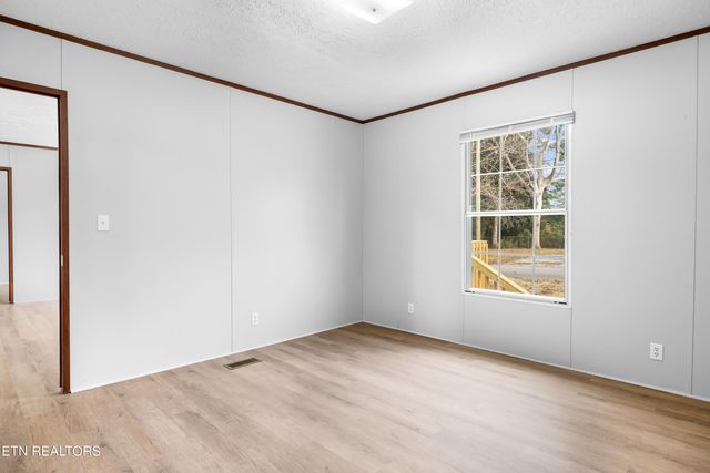 805 Park St, Sweetwater, TN 37874