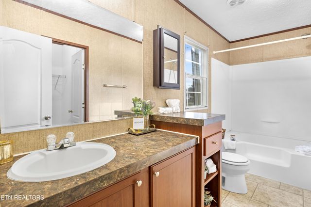 805 Park St, Sweetwater, TN 37874