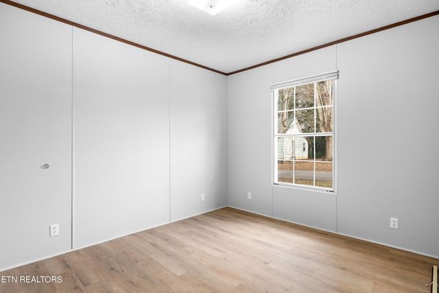 805 Park St, Sweetwater, TN 37874