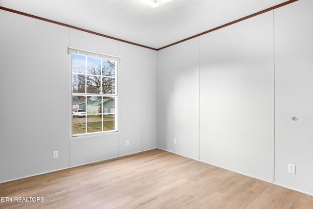 805 Park St, Sweetwater, TN 37874