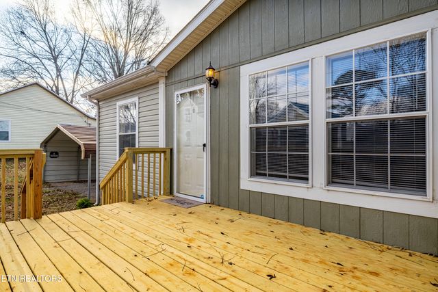 805 Park St, Sweetwater, TN 37874