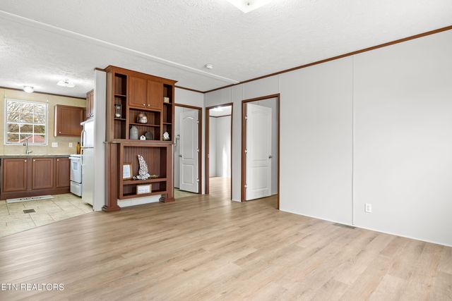 805 Park St, Sweetwater, TN 37874