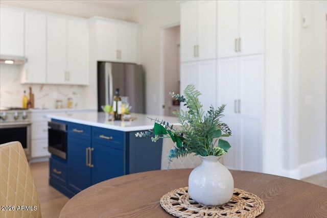 7621 E TARDES Drive, Scottsdale, AZ 85255