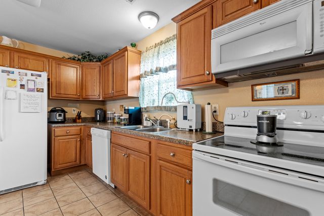 1002 Cedar Creek Drive, Rossville, GA 30741