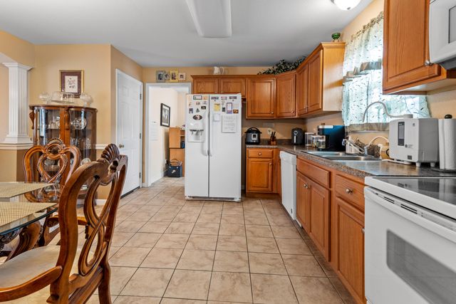 1002 Cedar Creek Drive, Rossville, GA 30741