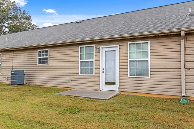 1002 Cedar Creek Drive, Rossville, GA 30741