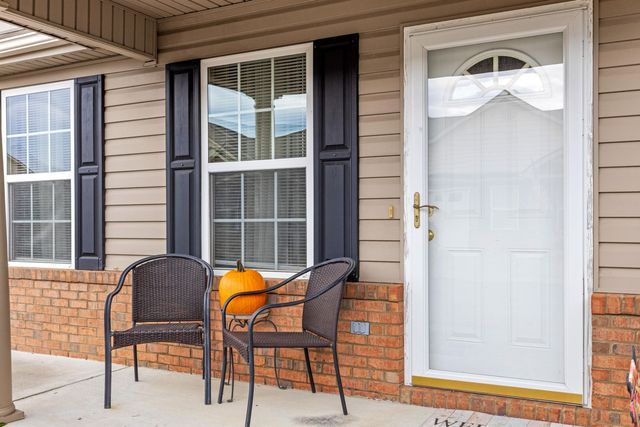 1002 Cedar Creek Drive, Rossville, GA 30741