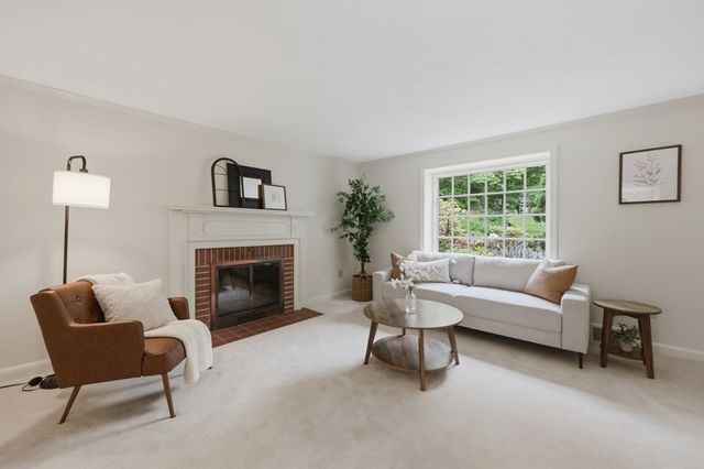 2 Lyons Street, Westborough, MA 01581