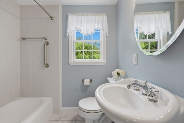 2 Lyons Street, Westborough, MA 01581