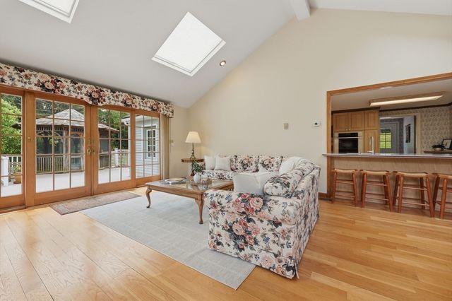 2 Lyons Street, Westborough, MA 01581