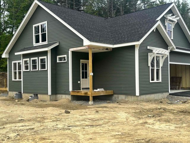 103 Lady Walsingham Way, Laconia, NH 03246