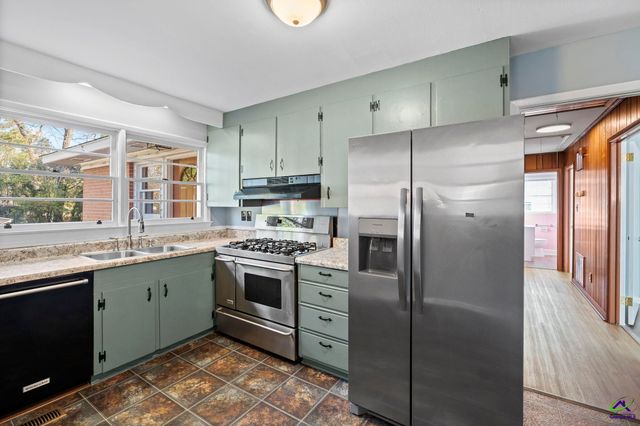 104 Jackson Street, Warner Robins, GA 31088