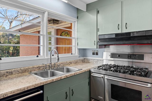 104 Jackson Street, Warner Robins, GA 31088