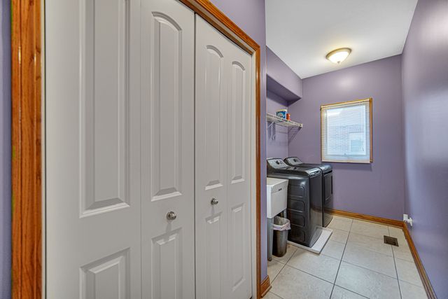 21131 Vivienne Drive, Matteson, IL 60443