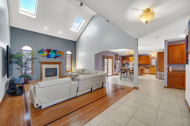 21131 Vivienne Drive, Matteson, IL 60443