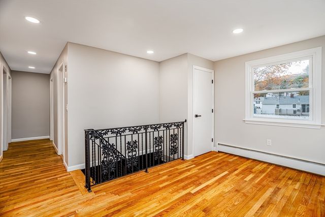 44 Old Brook Rd, Leominster, MA 01453