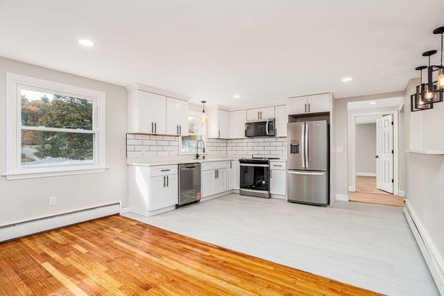 44 Old Brook Rd, Leominster, MA 01453