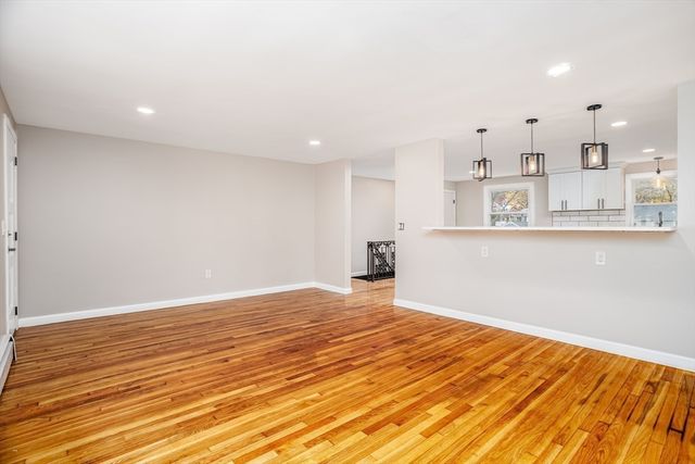 44 Old Brook Rd, Leominster, MA 01453