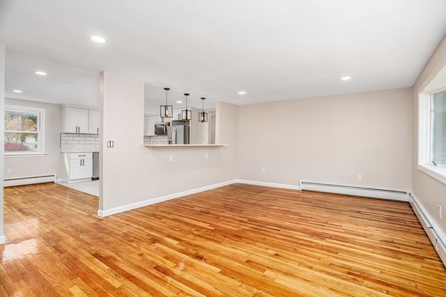 44 Old Brook Rd, Leominster, MA 01453