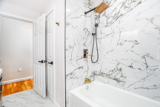 44 Old Brook Rd, Leominster, MA 01453