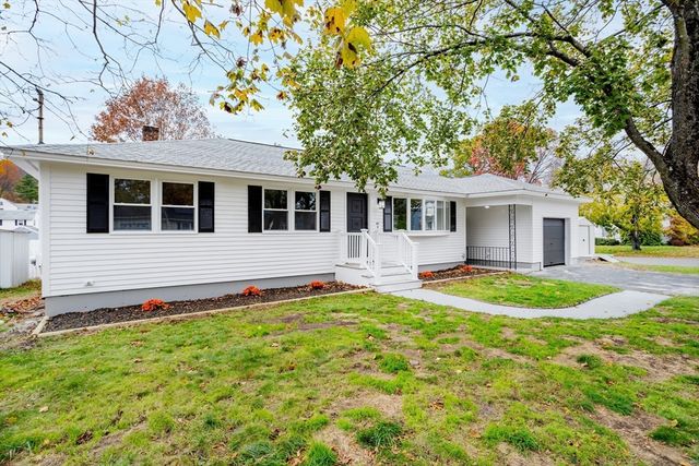 44 Old Brook Rd, Leominster, MA 01453