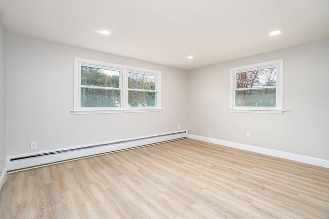 44 Old Brook Rd, Leominster, MA 01453