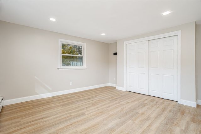 44 Old Brook Rd, Leominster, MA 01453