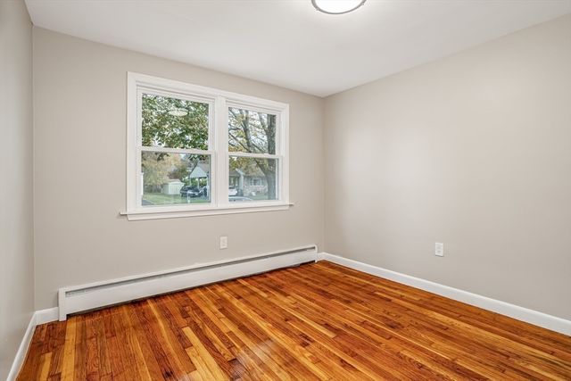 44 Old Brook Rd, Leominster, MA 01453