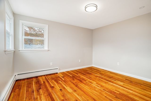 44 Old Brook Rd, Leominster, MA 01453