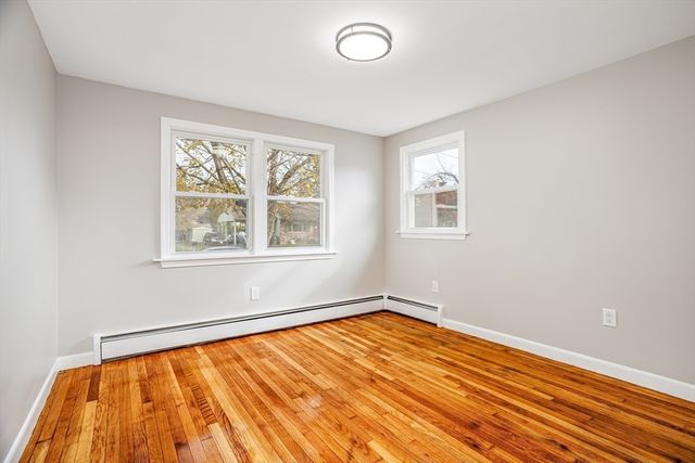 44 Old Brook Rd, Leominster, MA 01453