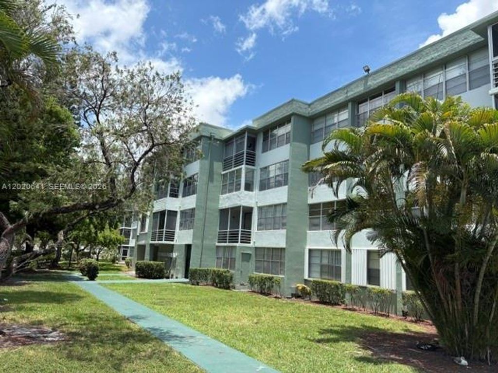 2781 Taft St 411, Hollywood, FL 33020