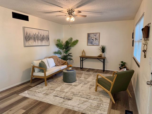 1216 N Spencer Dr, Augusta, KS 67010