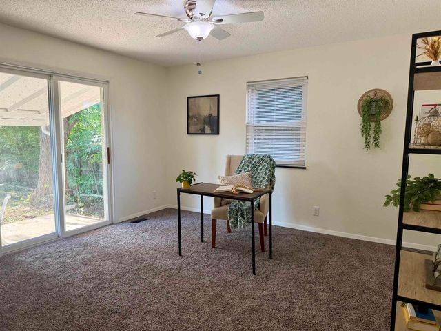 1216 N Spencer Dr, Augusta, KS 67010
