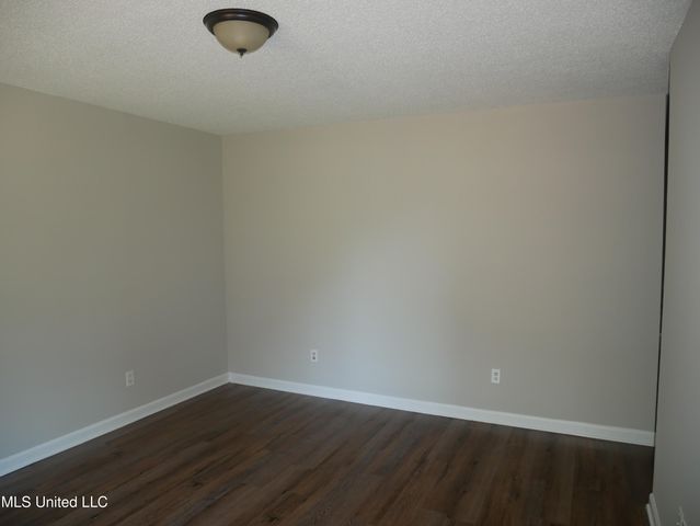 5800 Dover Drive, Horn Lake, MS 38637