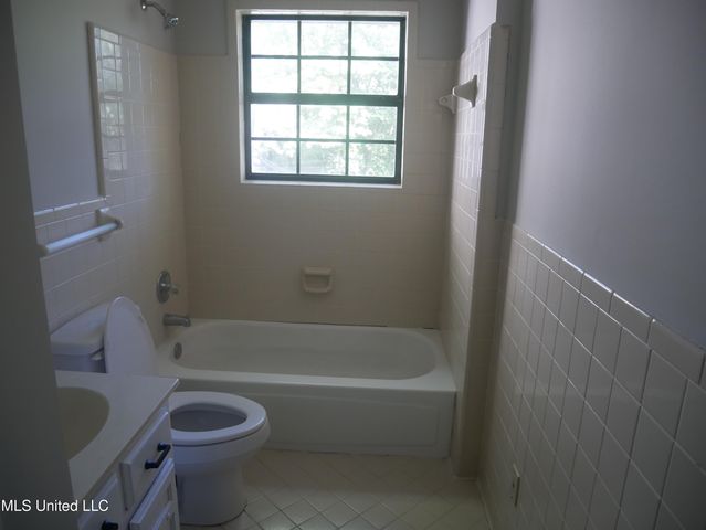 5800 Dover Drive, Horn Lake, MS 38637