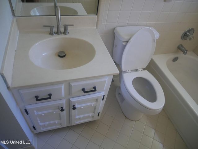 5800 Dover Drive, Horn Lake, MS 38637