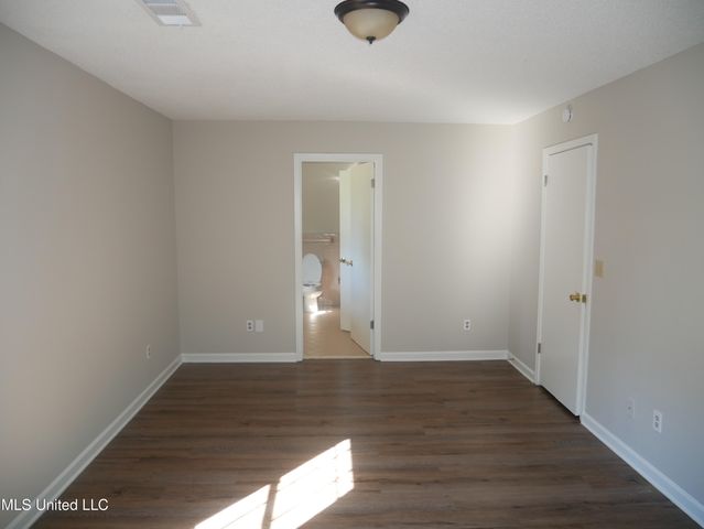 5800 Dover Drive, Horn Lake, MS 38637