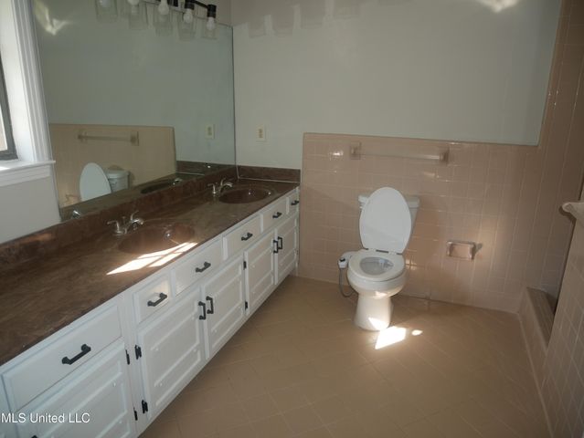 5800 Dover Drive, Horn Lake, MS 38637
