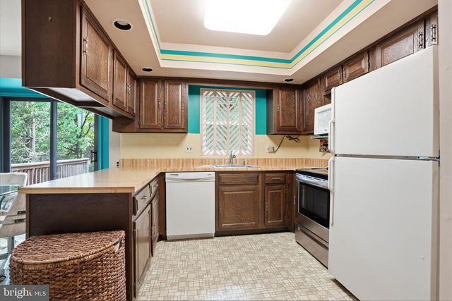 718 BRIDGEVIEW RD, Feasterville Trevose, PA 19053